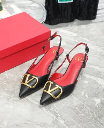 Heightened by 4 centimeters, classic backless sandals. Replica  Valentino Garavani Womens Sandals and Slides