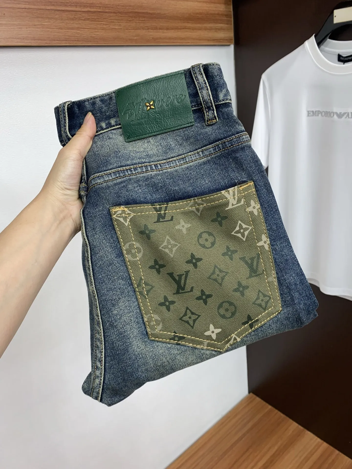 LV 四季款牛仔裤 LV 四季款牛仔裤