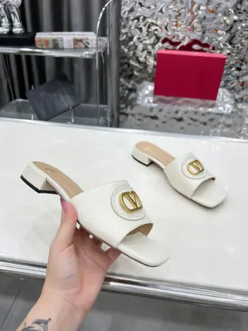 2厘米粗跟新款凉拖鞋 高仿华伦天奴女士凉鞋/拖鞋
