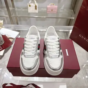 Latest couple s thick-soled cookie shoes from the counter. Replica Gucci Mens Casual and Sneakers