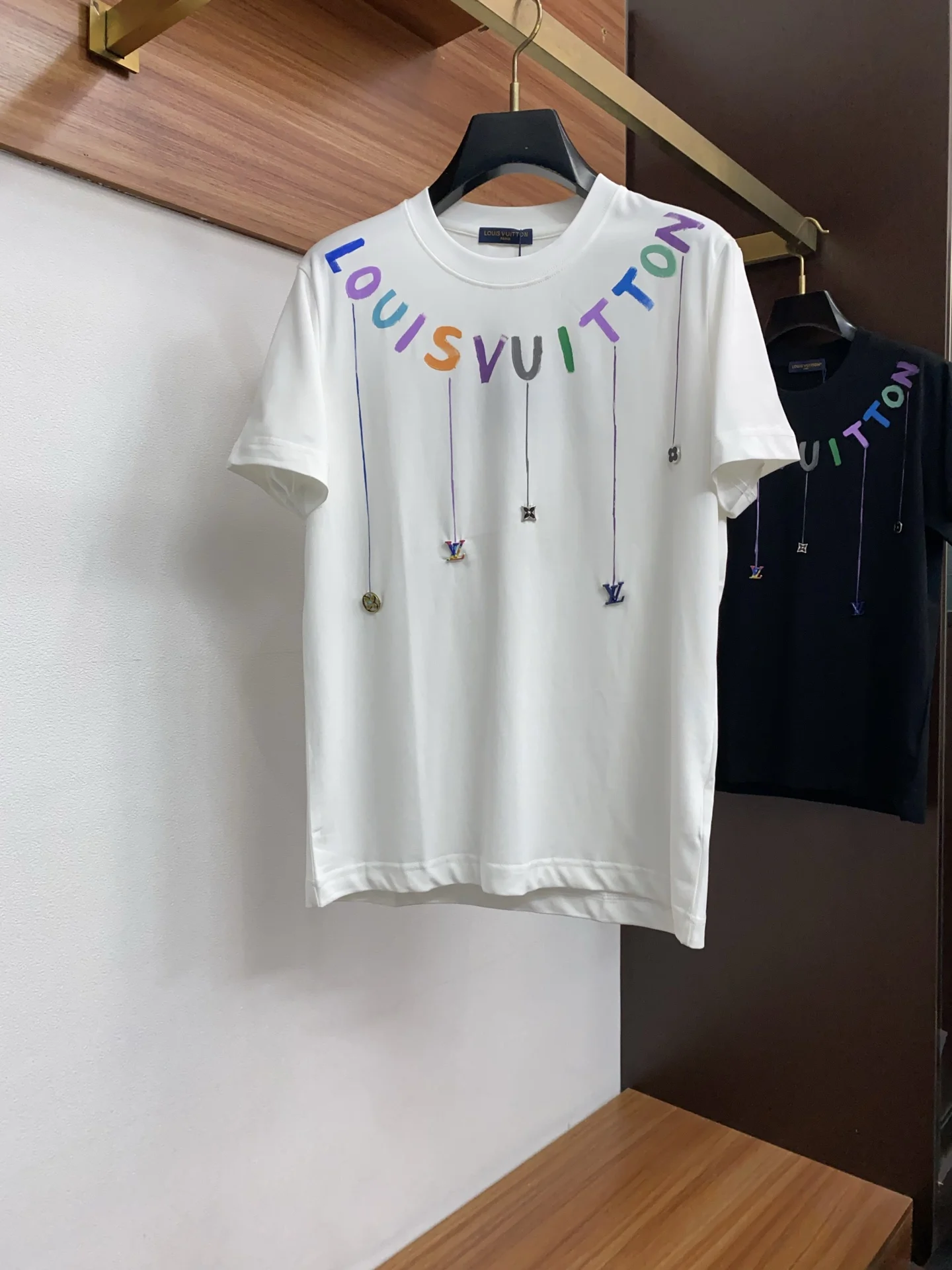 LV 圆领男士短袖T恤