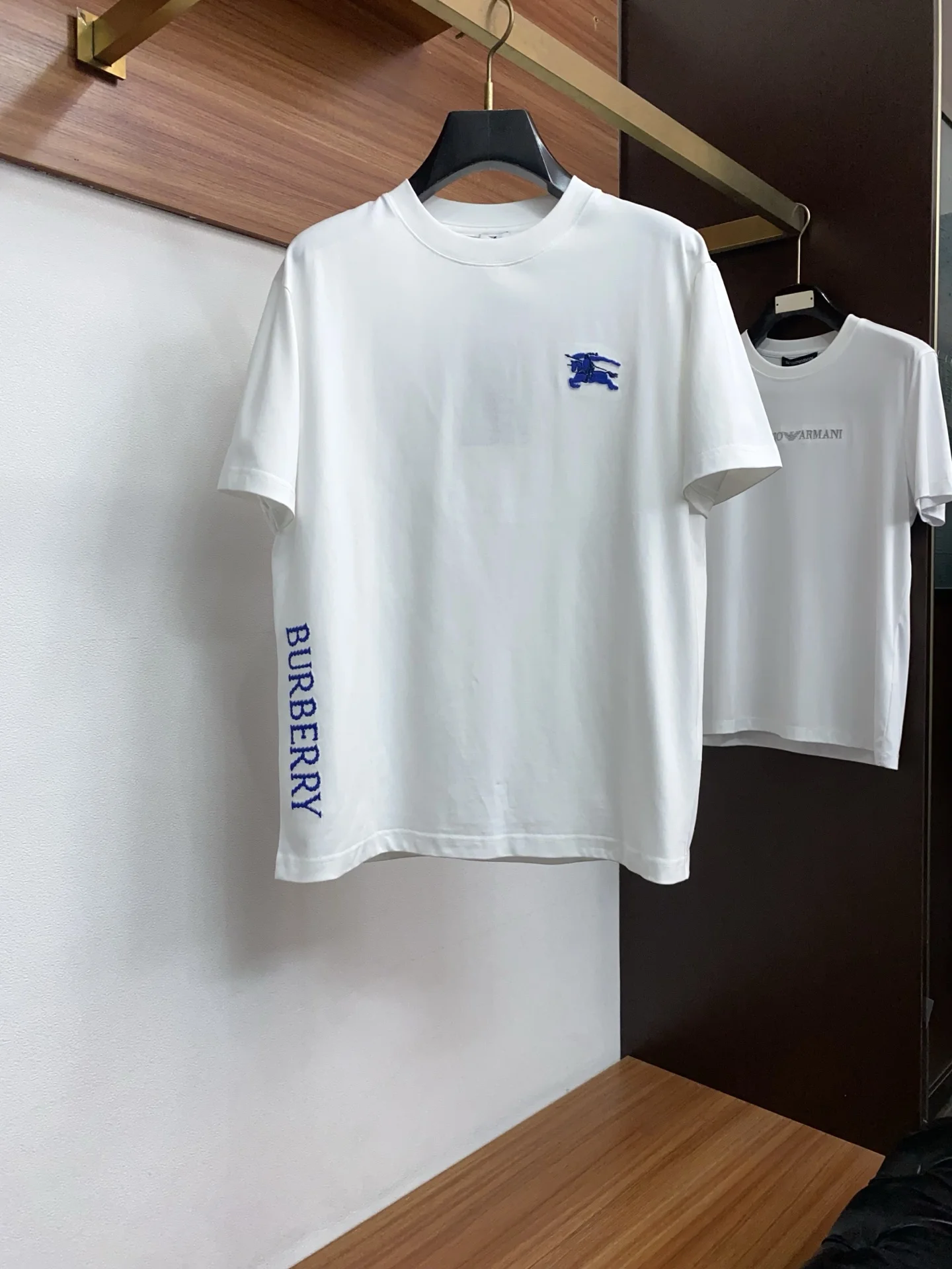 巴宝莉 圆领男士短袖T恤