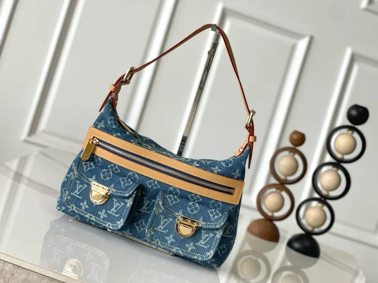 LV M44464 中古系列牛仔肩背包 女士单肩包 LV M44464 中古系列牛仔肩背包 女士单肩包