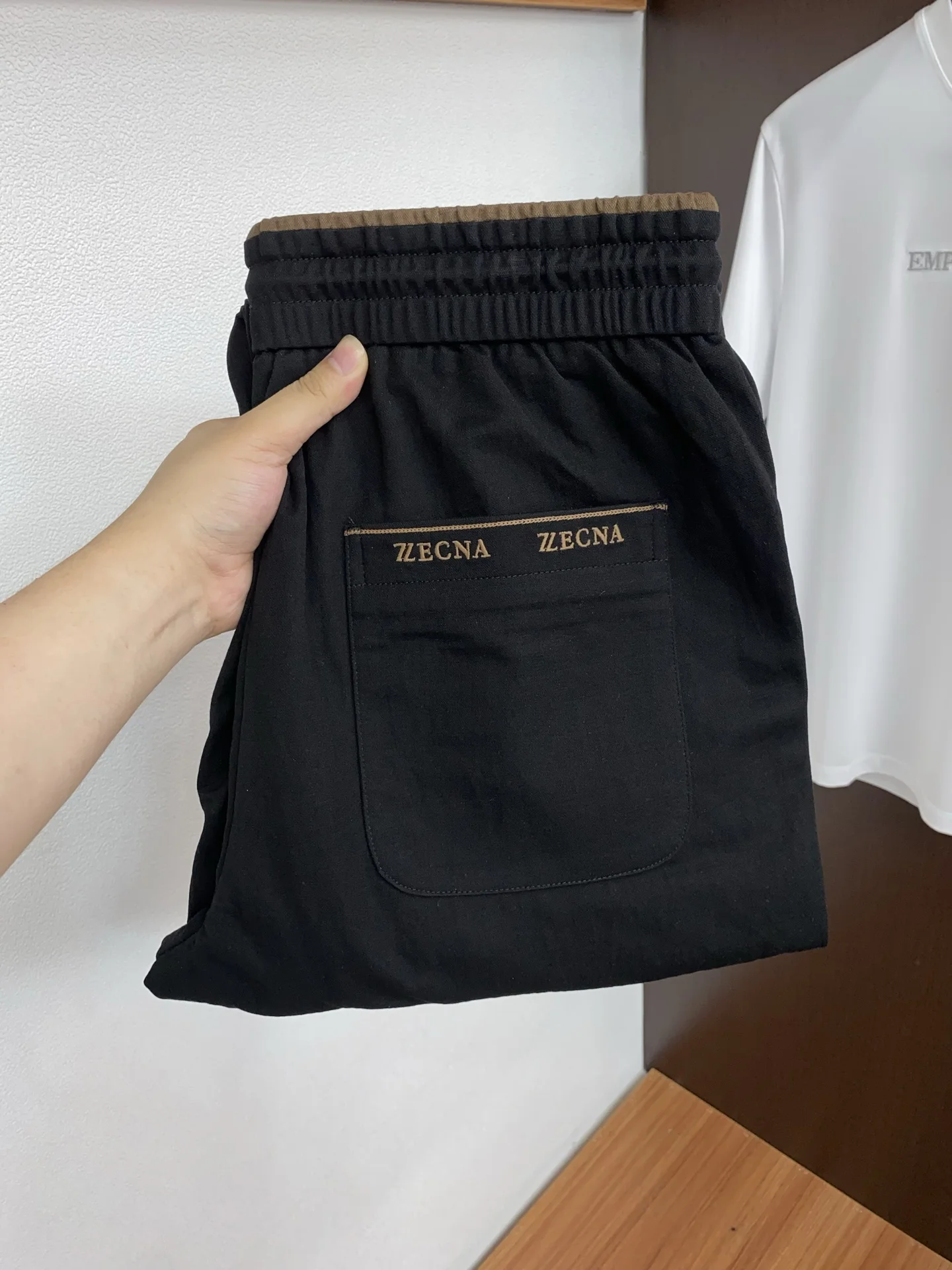 杰尼亚 2026春夏新款 麻料休闲裤 杰尼亚 2026春夏新款 麻料休闲裤