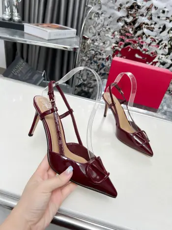 Big V buckle new sandals Replica  Valentino Garavani Womens Sandals and Slides