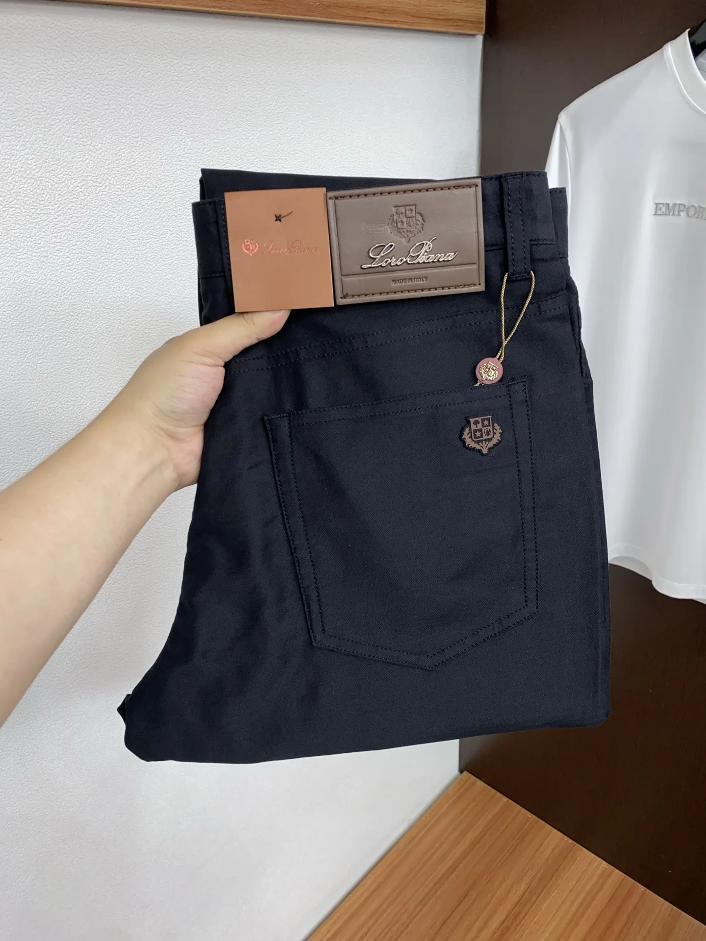 诺悠翩雅 春夏 新品 原单男士西装休闲裤 诺悠翩雅 春夏 新品 原单男士西装休闲裤