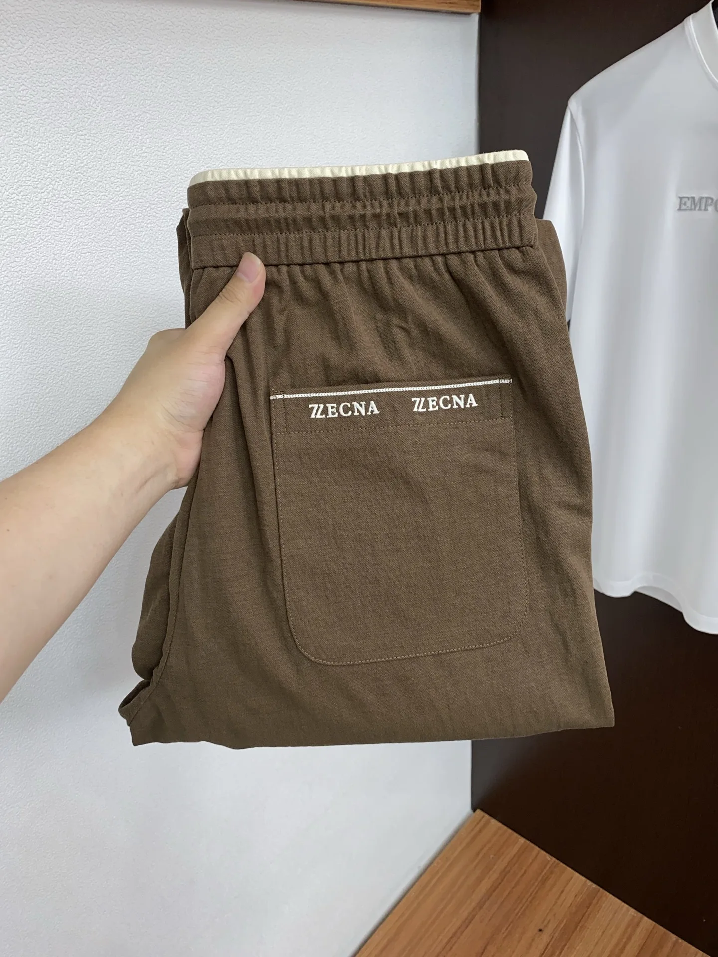 杰尼亚 2026春夏新款 麻料休闲裤 杰尼亚 2026春夏新款 麻料休闲裤