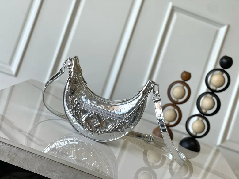 LV M11833 银色月亮小号手袋 女士斜挎包