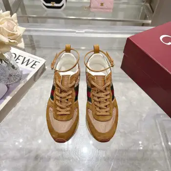 Dynamic Retro Style Athletic Shoes Replica Gucci Womens Sneakers