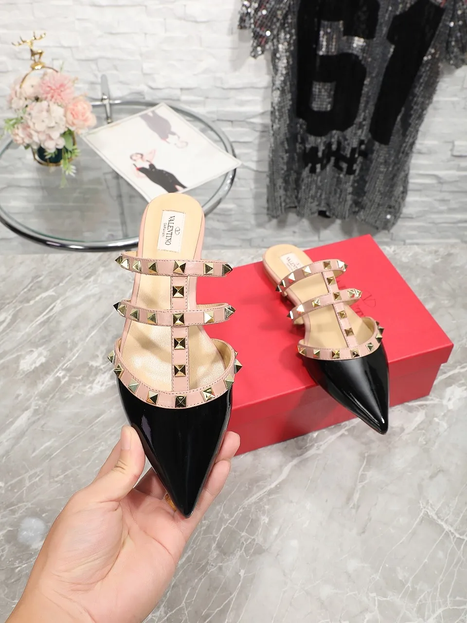 华伦天奴 经典凉拖鞋 华伦天奴 经典凉拖鞋