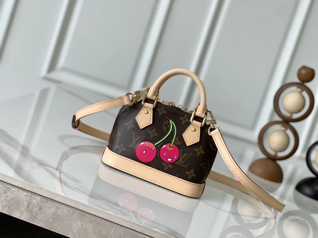 LV M13416 牛皮涂层帆布手袋 女士斜挎包 LV M13416 牛皮涂层帆布手袋 女士斜挎包