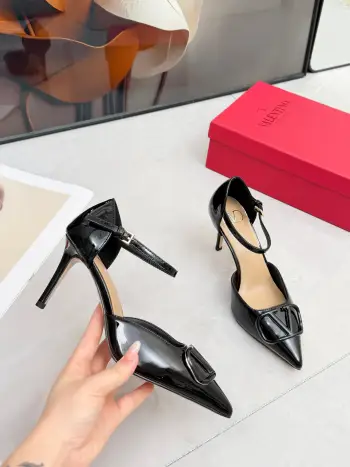 Big V letter buckle spring single shoes sandals Replica  Valentino Garavani Womens Sandals and Slides