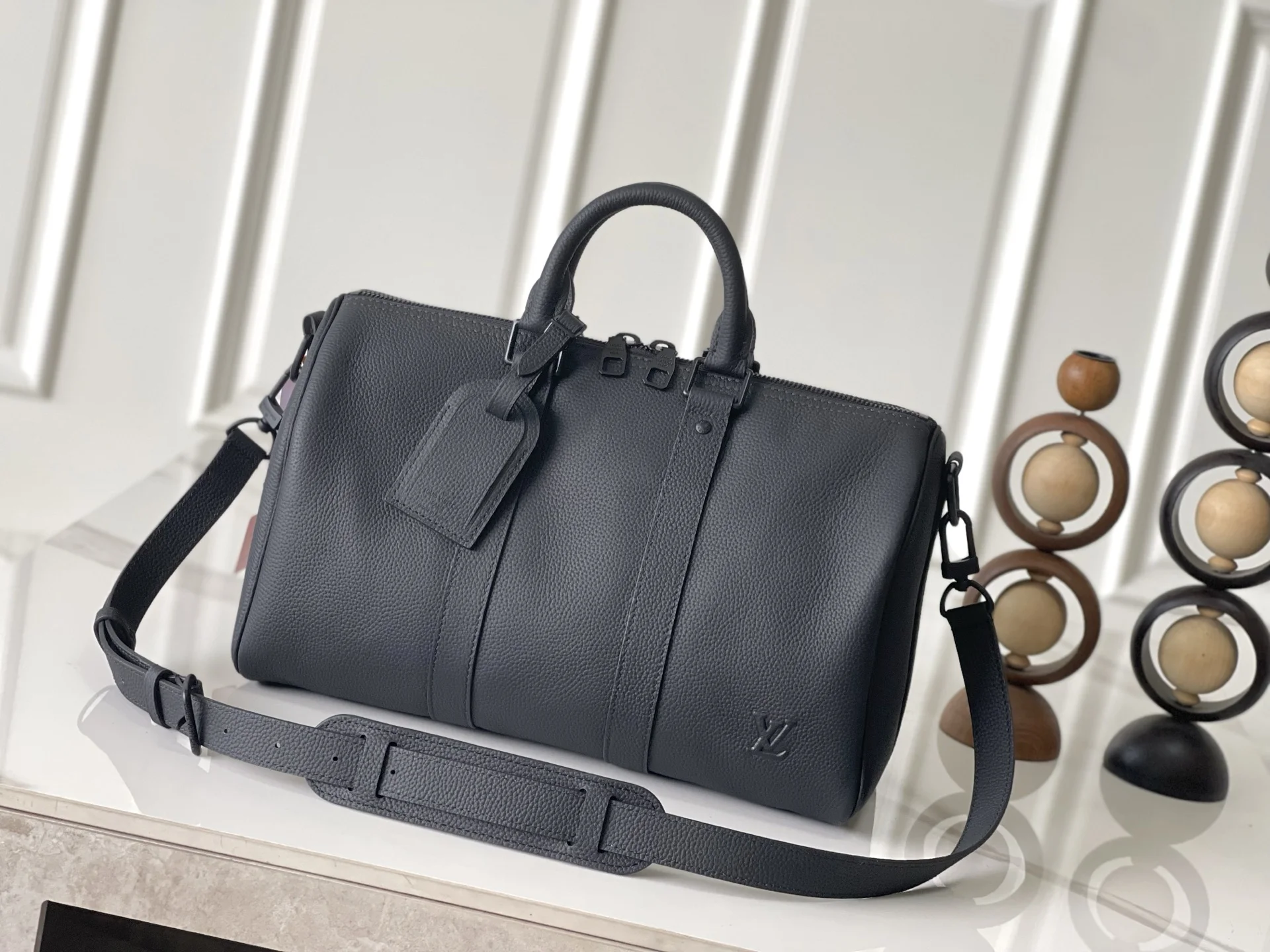 LV M15249 蜡面小牛皮旅行袋 旅行包