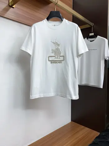 New Process Logo Pure Cotton Slightly Loose Fit Round Neck Men s Short Sleeve T-Shirt Replica Burberry Tshirts and Polos