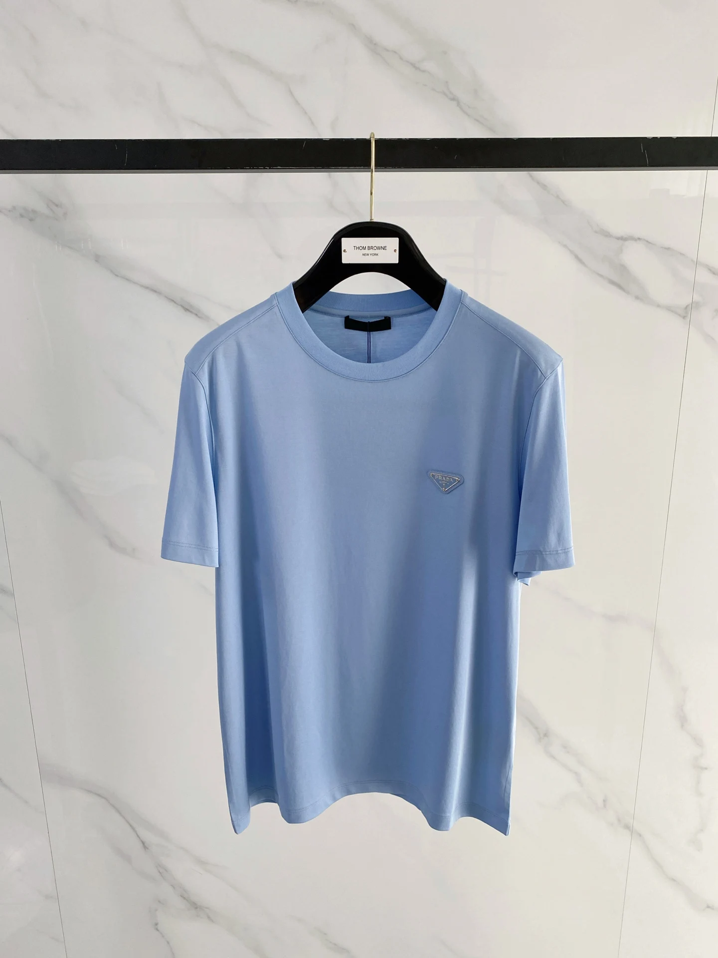 普拉达 圆领短袖 普拉达 圆领短袖