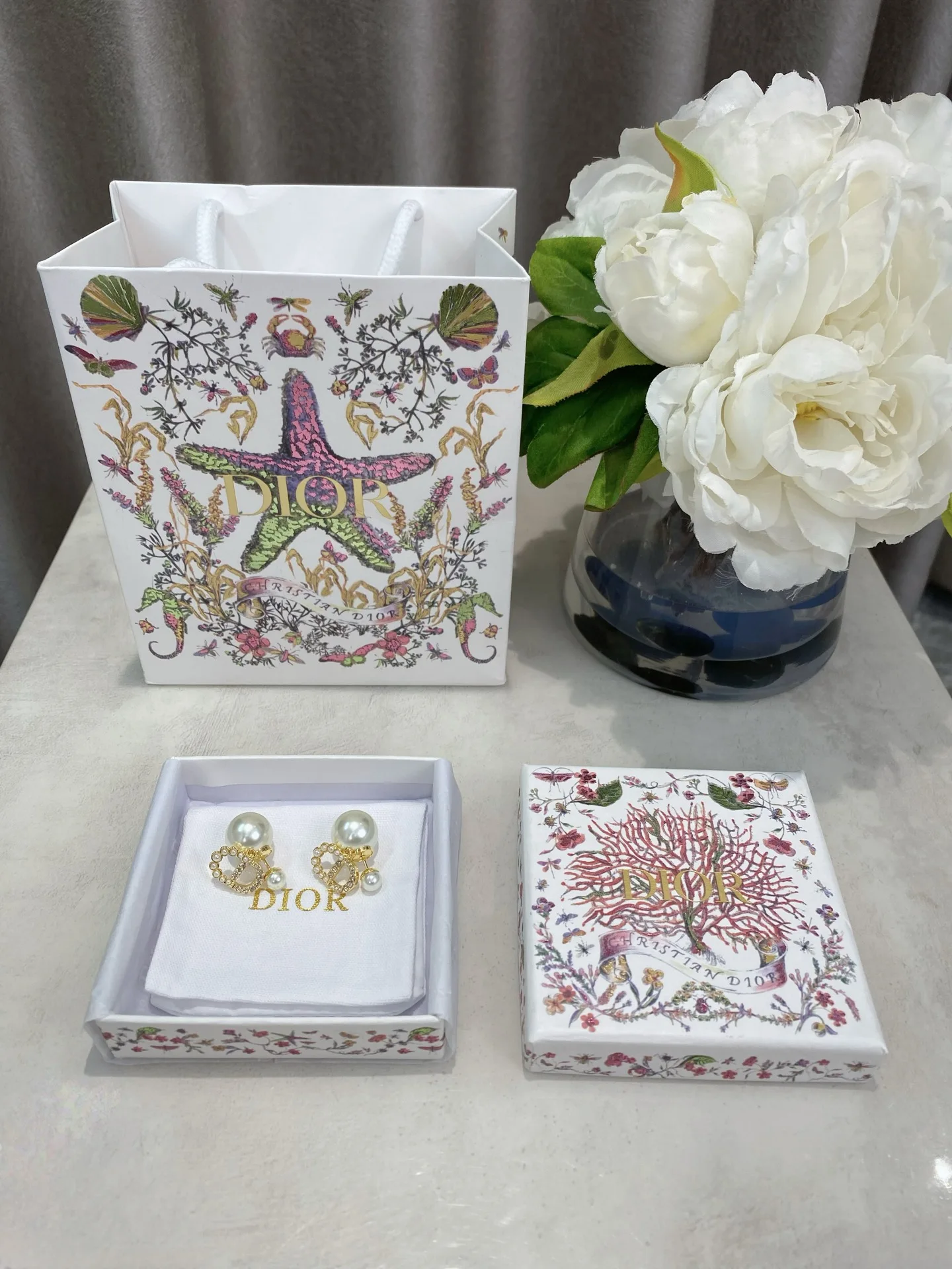 迪奥 半钻半珍珠CD珍珠耳环