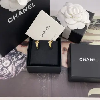 Xiangling Ge Small Curved Earrings Replica Chanel Earrings