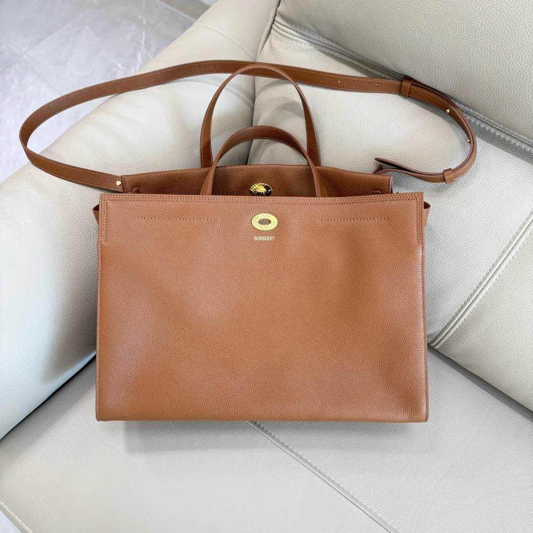 Burberry 3371 Italian Imported Grained Calfskin Tote Bag Women s Crossbody Bag Burberry 3371 Italian Imported Grained Calfskin Tote Bag Women s Crossbody Bag