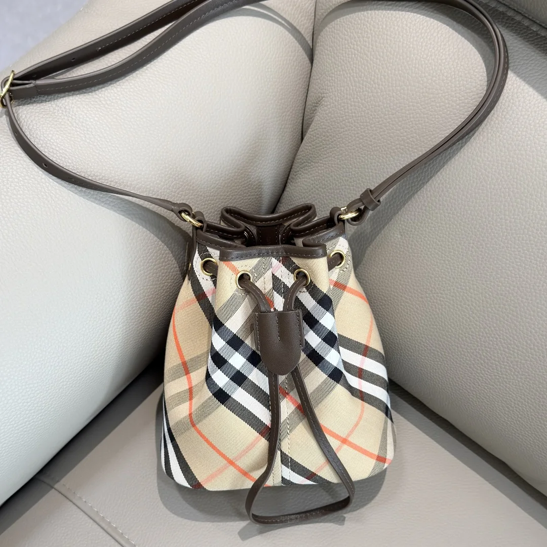 Burberry 0571 Latest Plaid Bag Women s Crossbody Bag