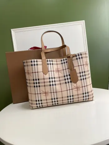 4001 Double-Sided Shopping Bag Women s Handbag Replica Burberry womens bags
