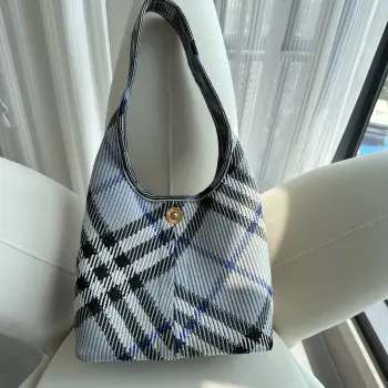 389153 New Knit Shoulder Bag Women s Single Shoulder Bag Replica Burberry womens bags
