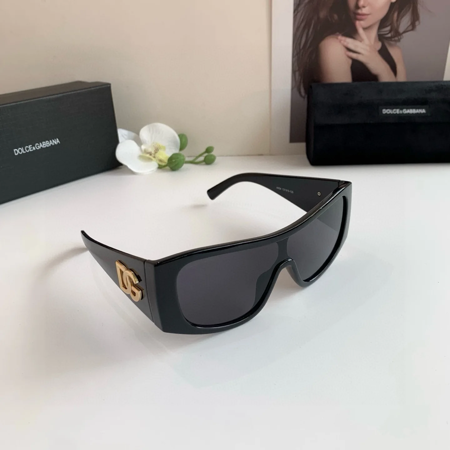 Dolce Gabbana One-piece large frame sunglasses