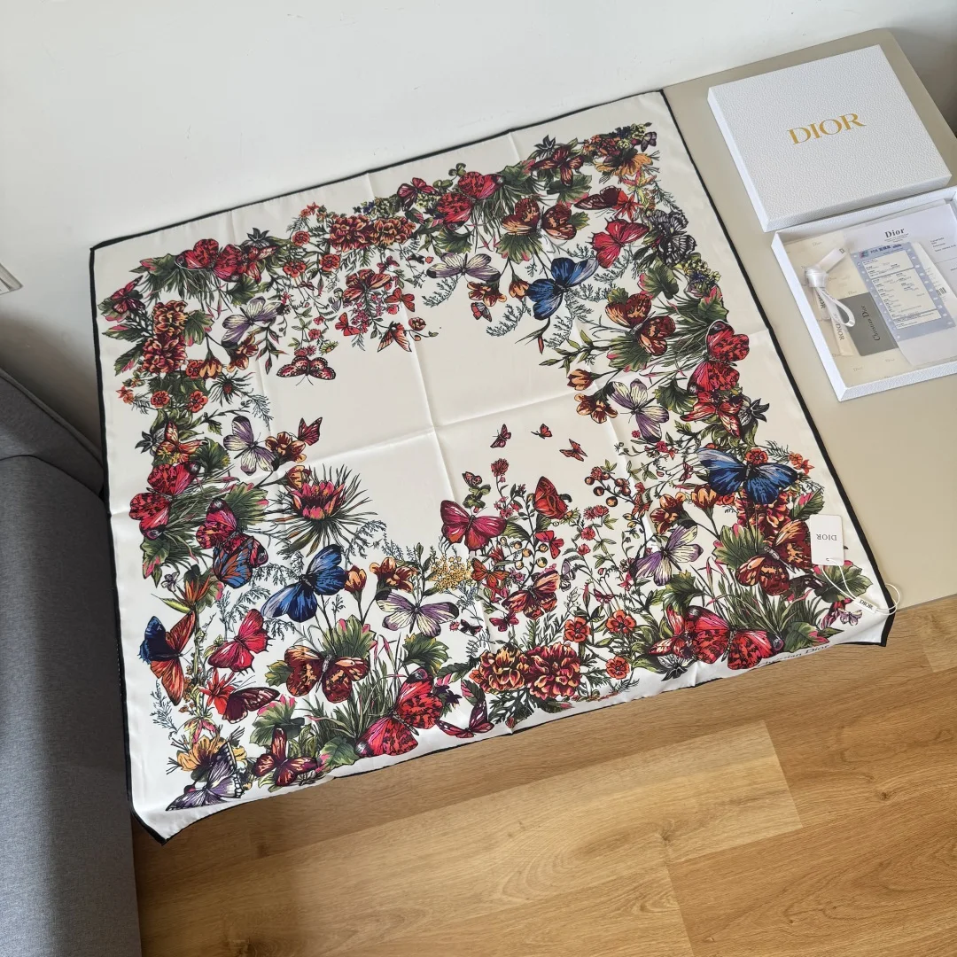 Dior Dior patterned silk scarf Dior Dior patterned silk scarf