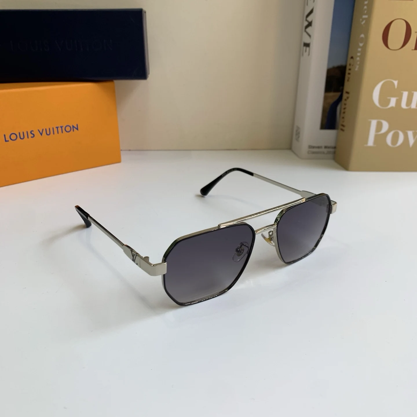 Louis Vuitton New Fashion Trendy Metal Square Frame Sunglasses