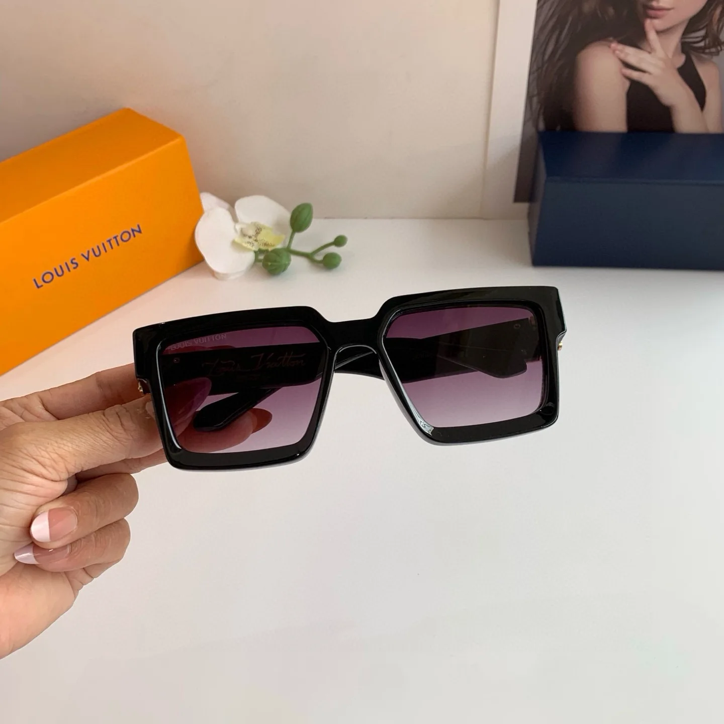 Louis Vuitton square glasses