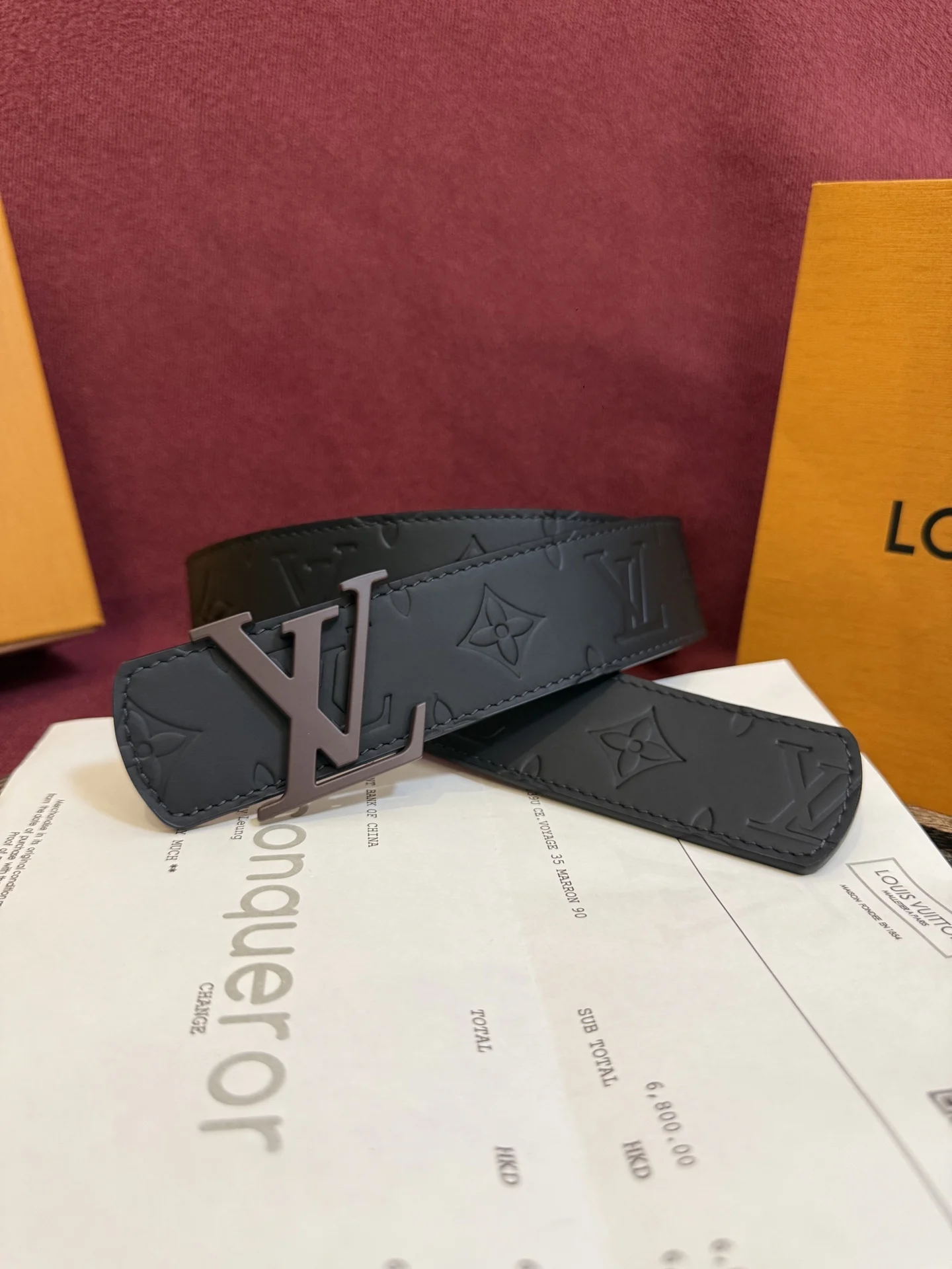 LV 经典金属铜扣双面腰带