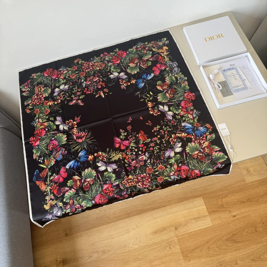 Dior Dior patterned silk scarf Dior Dior patterned silk scarf