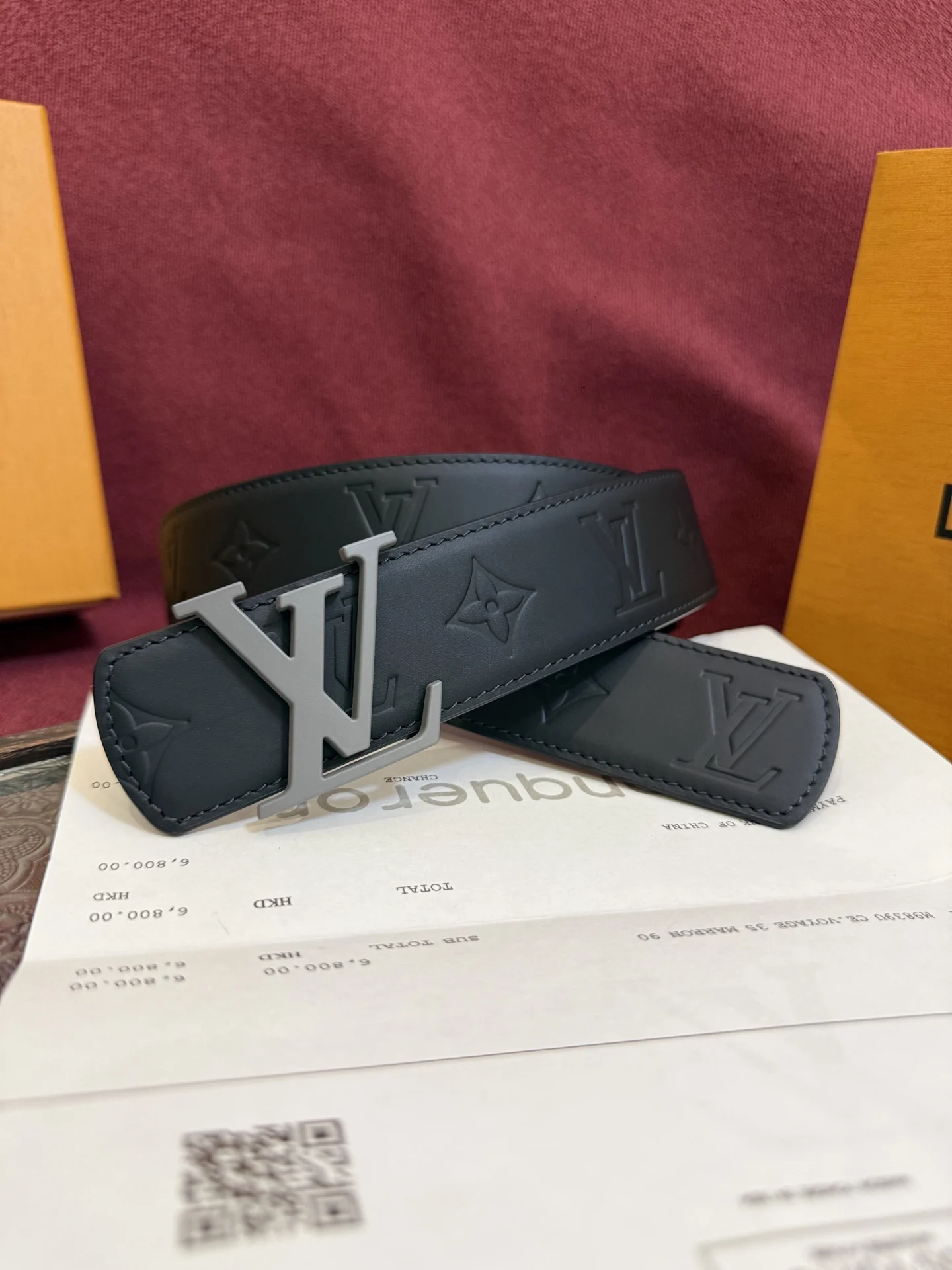 LV 经典金属铜扣双面腰带