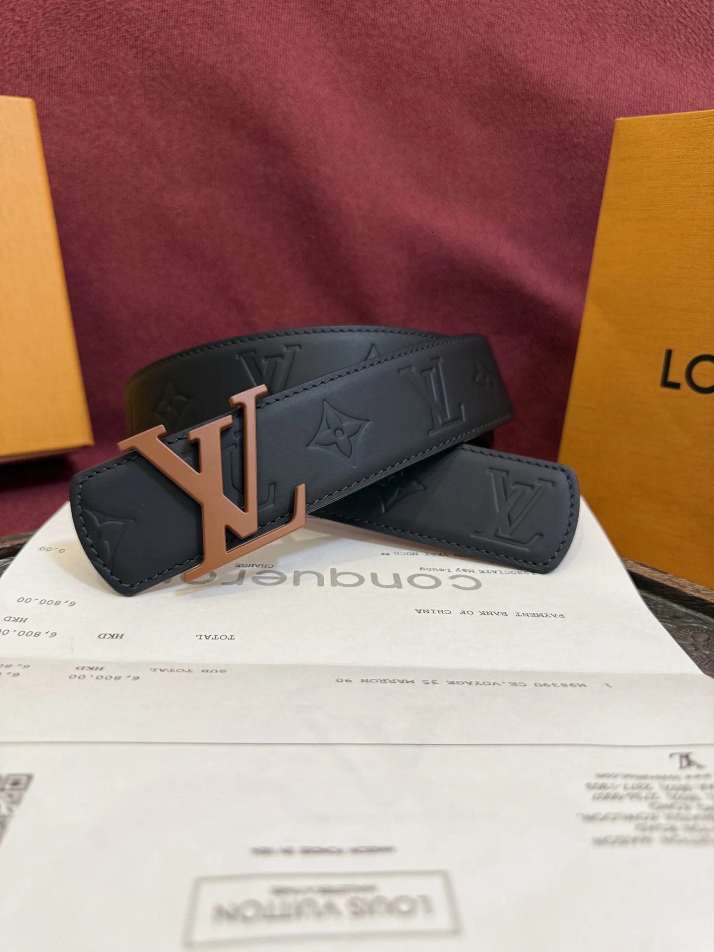 LV 经典金属铜扣双面腰带