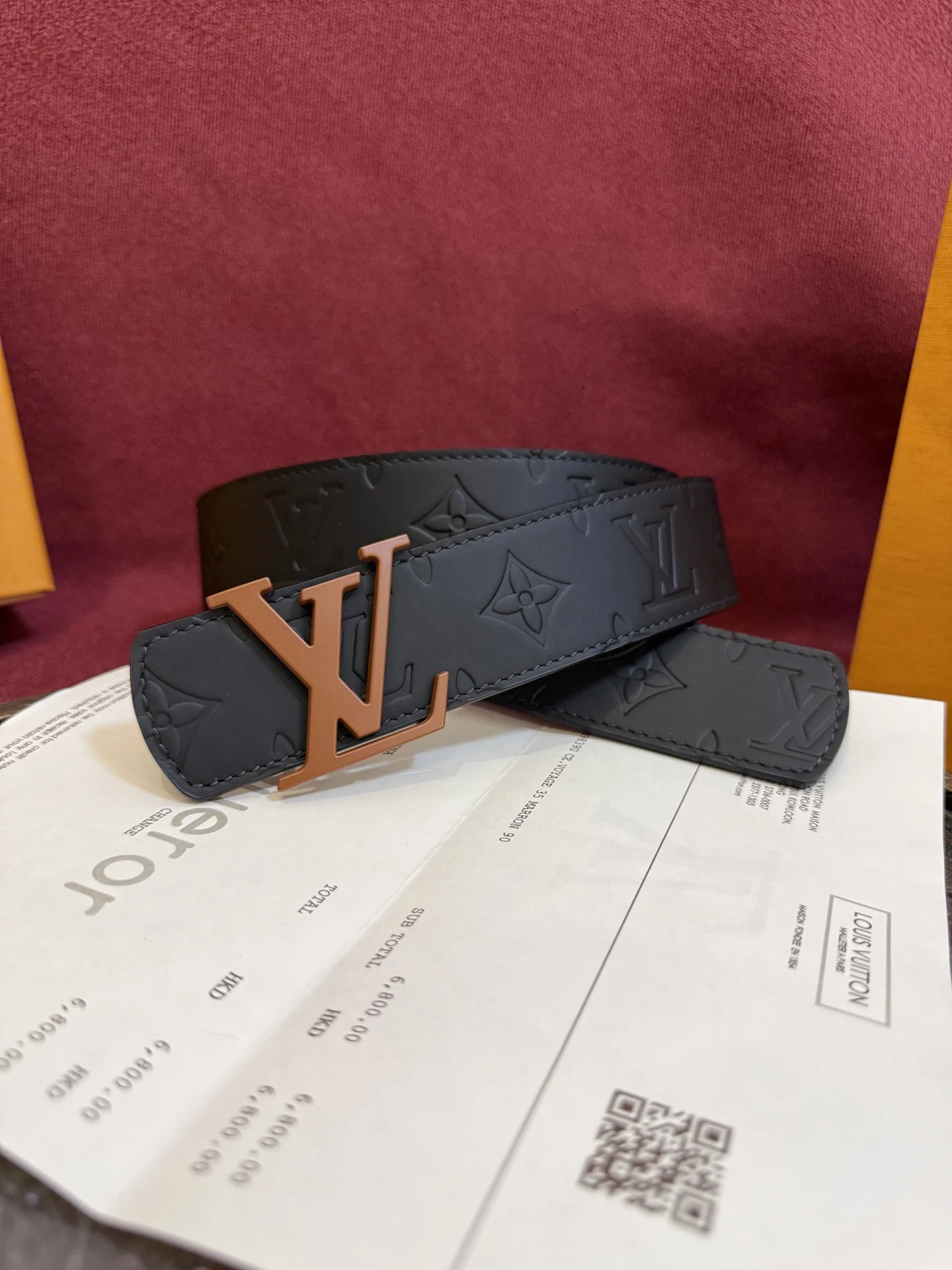 LV 经典金属铜扣双面腰带