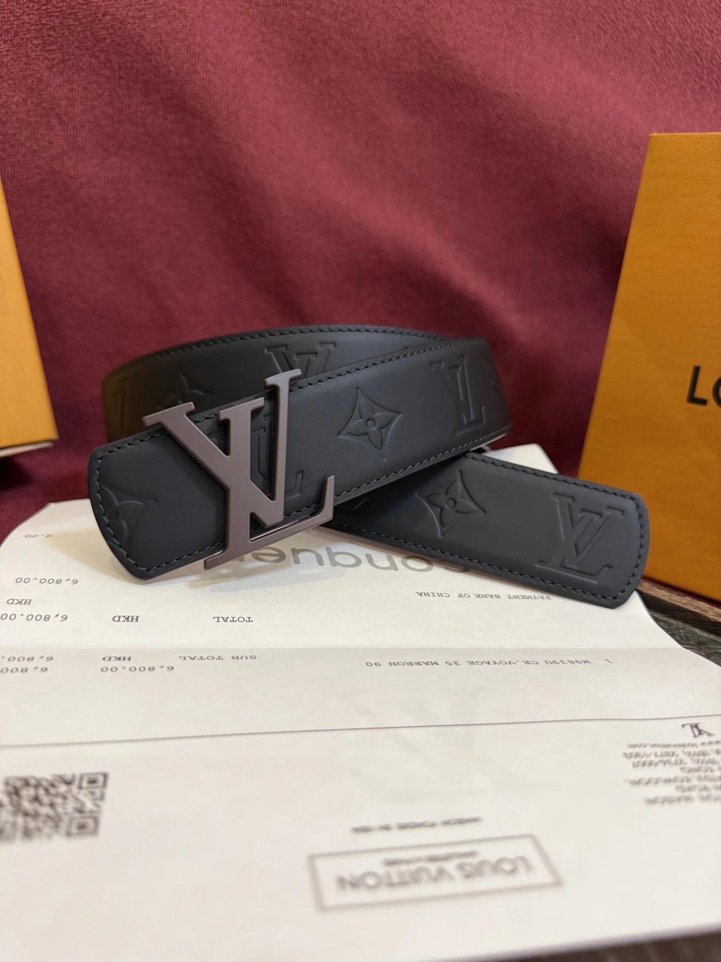 LV 经典金属铜扣双面腰带