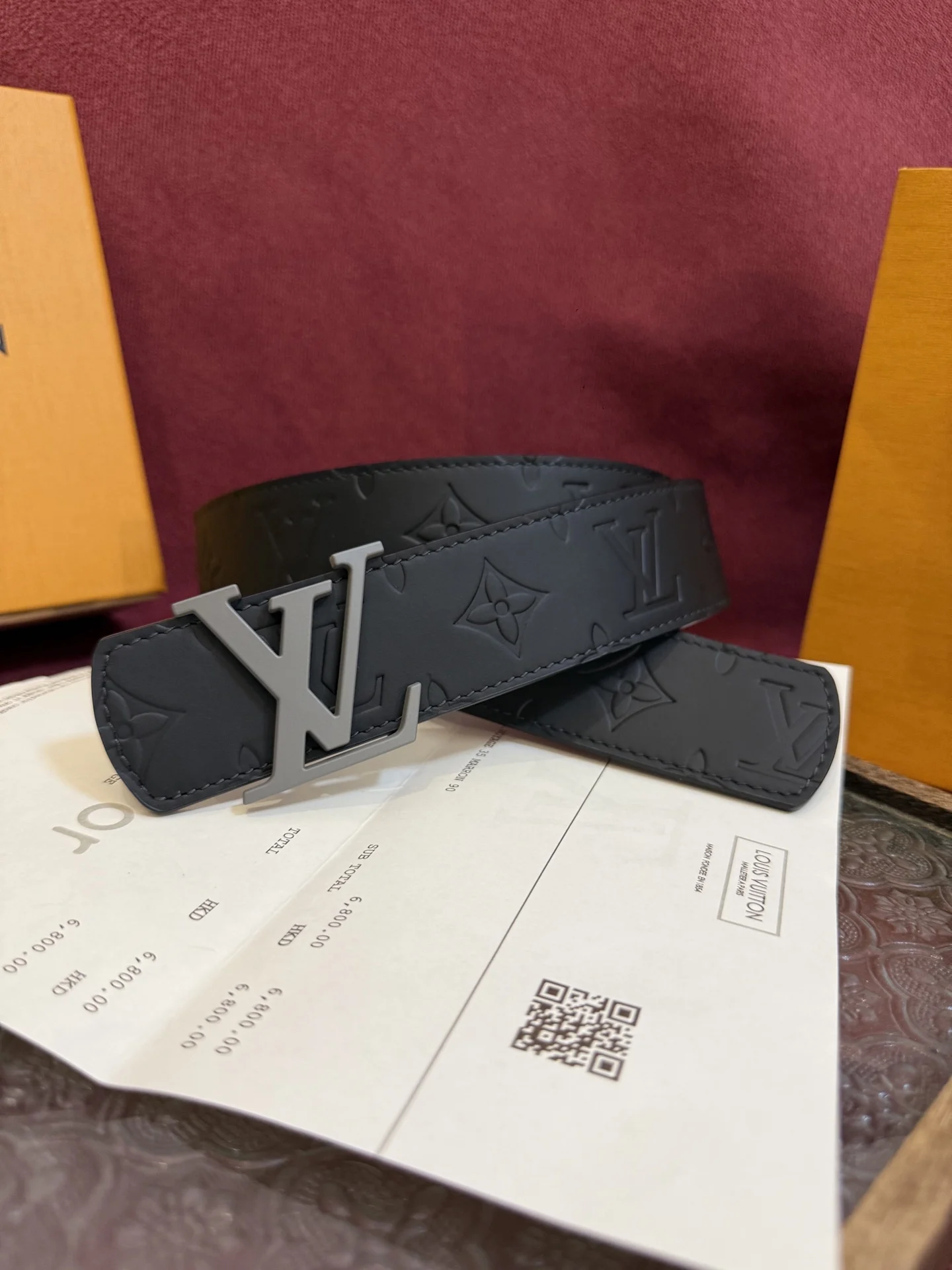 LV 经典金属铜扣双面腰带