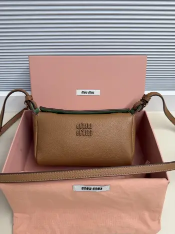 5BE097 新品小方包 女士斜挎包高仿缪缪女包