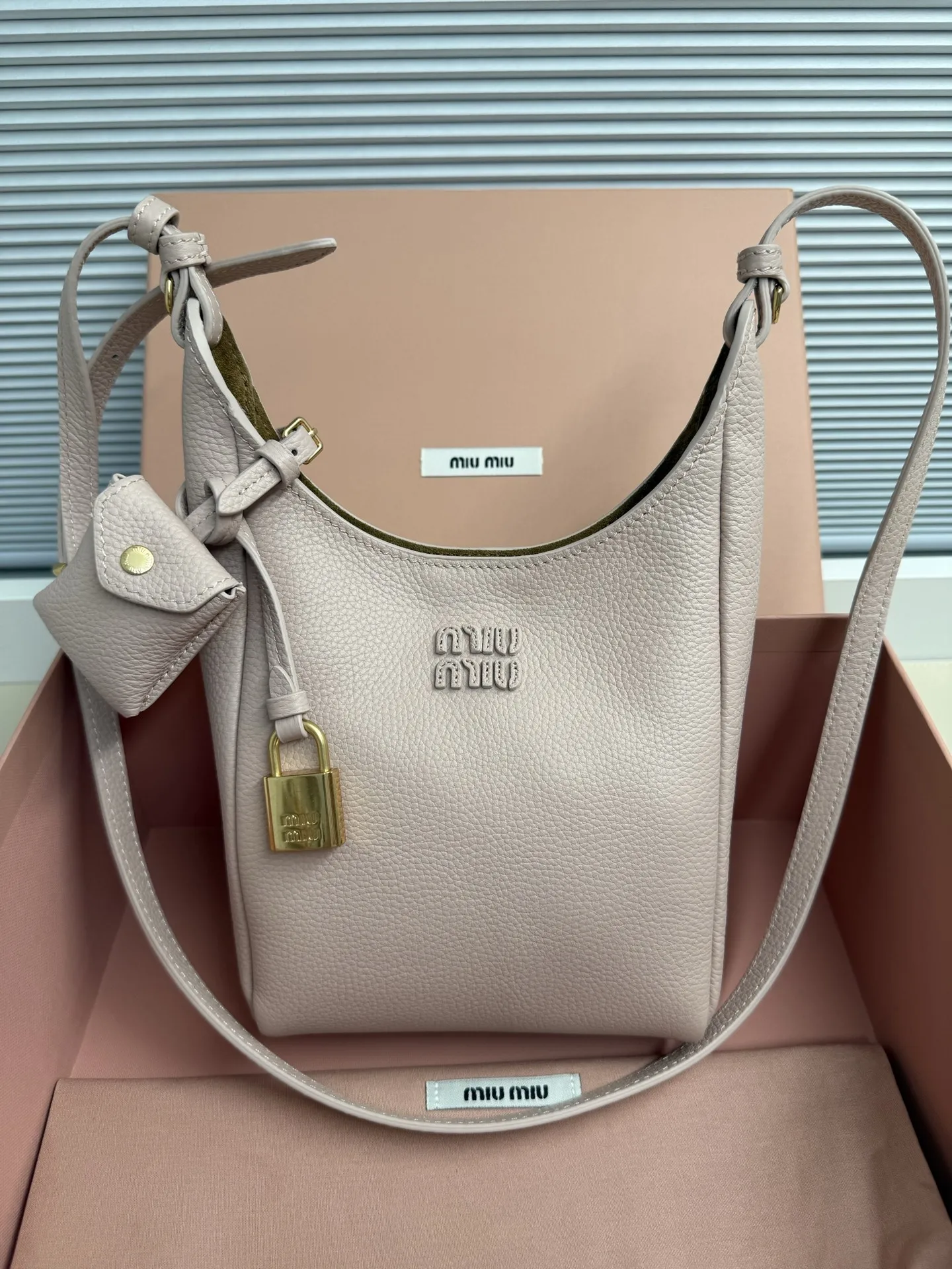 缪缪 5BE099 新品小方包 女士斜挎包