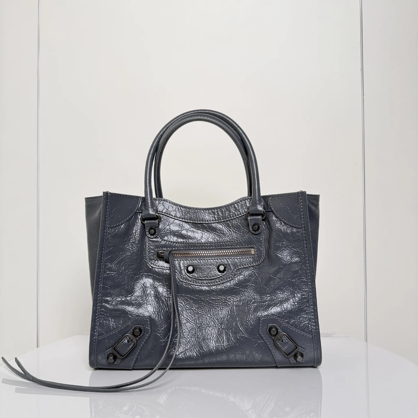 巴黎世家 188078 灰色竖版托特包 女士斜挎包 巴黎世家 188078 灰色竖版托特包 女士斜挎包