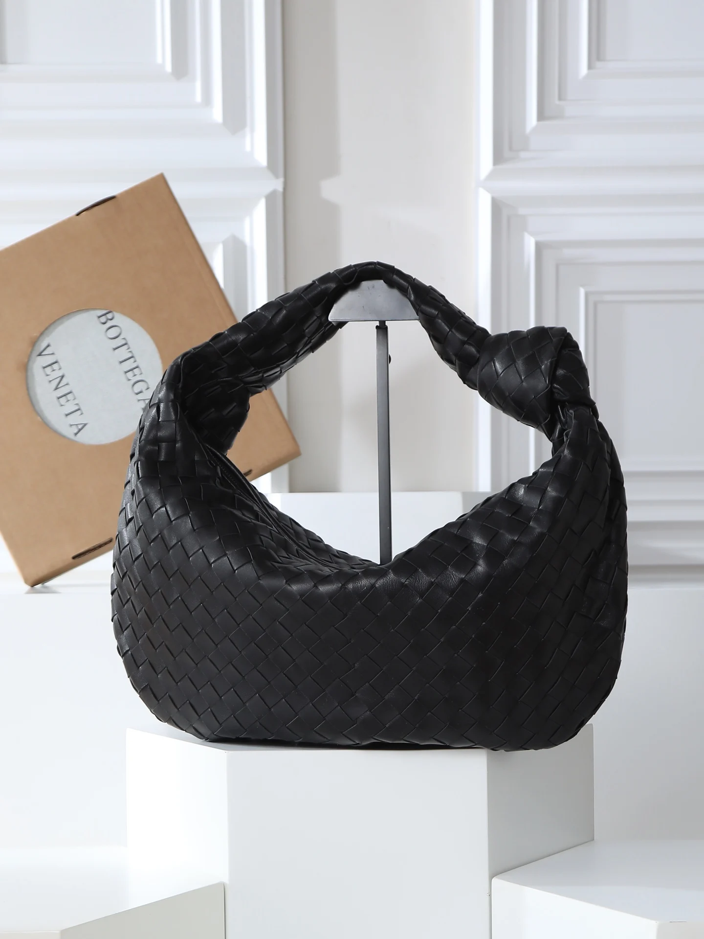 BV 600261 时髦编织手袋 女士单肩包