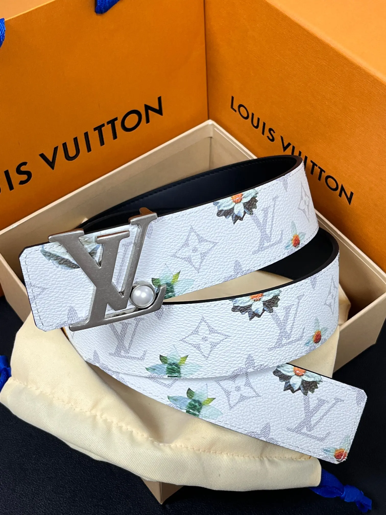 LV 男士精品 印花双面腰带 LV 男士精品 印花双面腰带