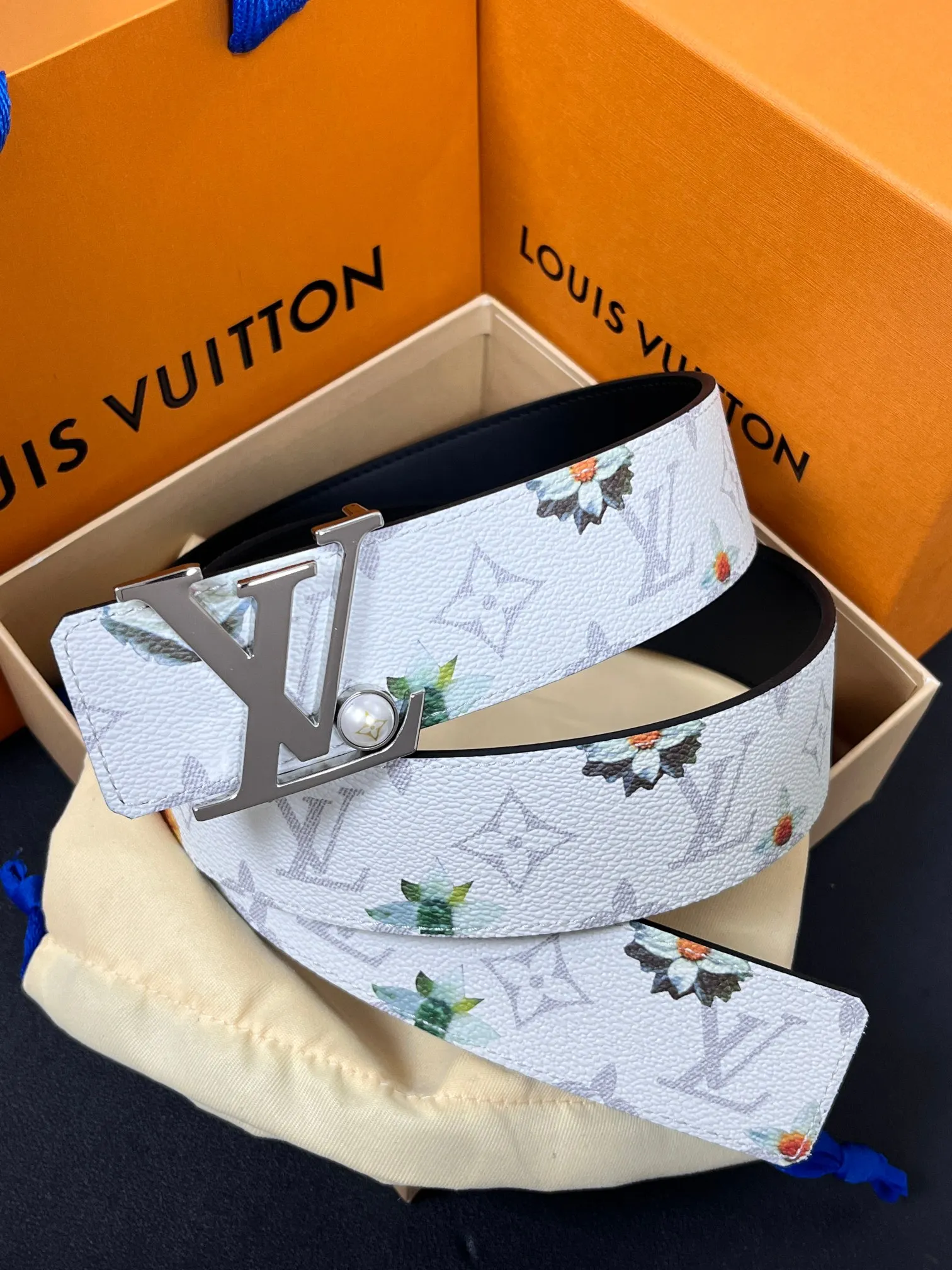 LV 男士精品 印花双面腰带 LV 男士精品 印花双面腰带