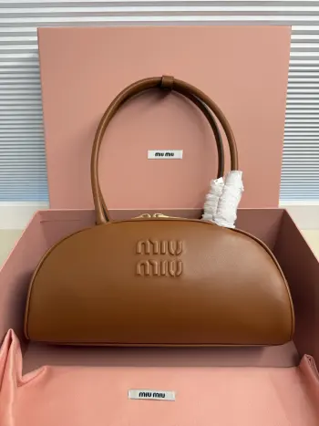 5BB193  秀款饺子包 女士单肩包高仿缪缪女包