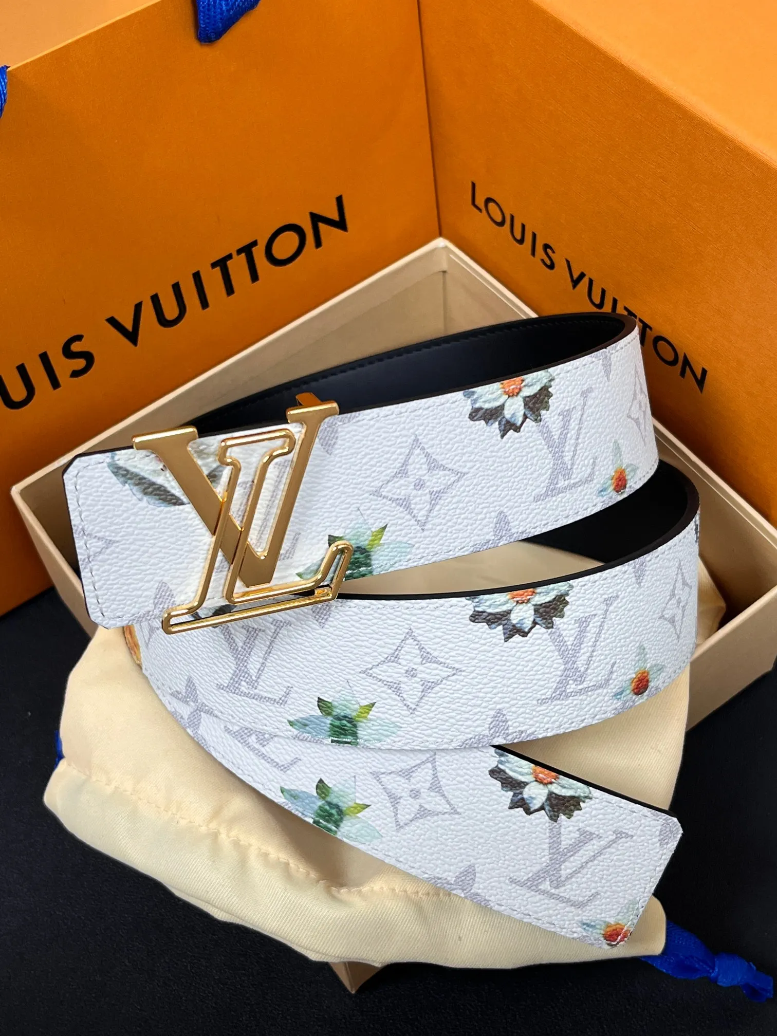LV 男士精品 印花双面腰带 LV 男士精品 印花双面腰带