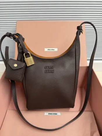 5BE099 新品小方包 女士斜挎包高仿缪缪女包