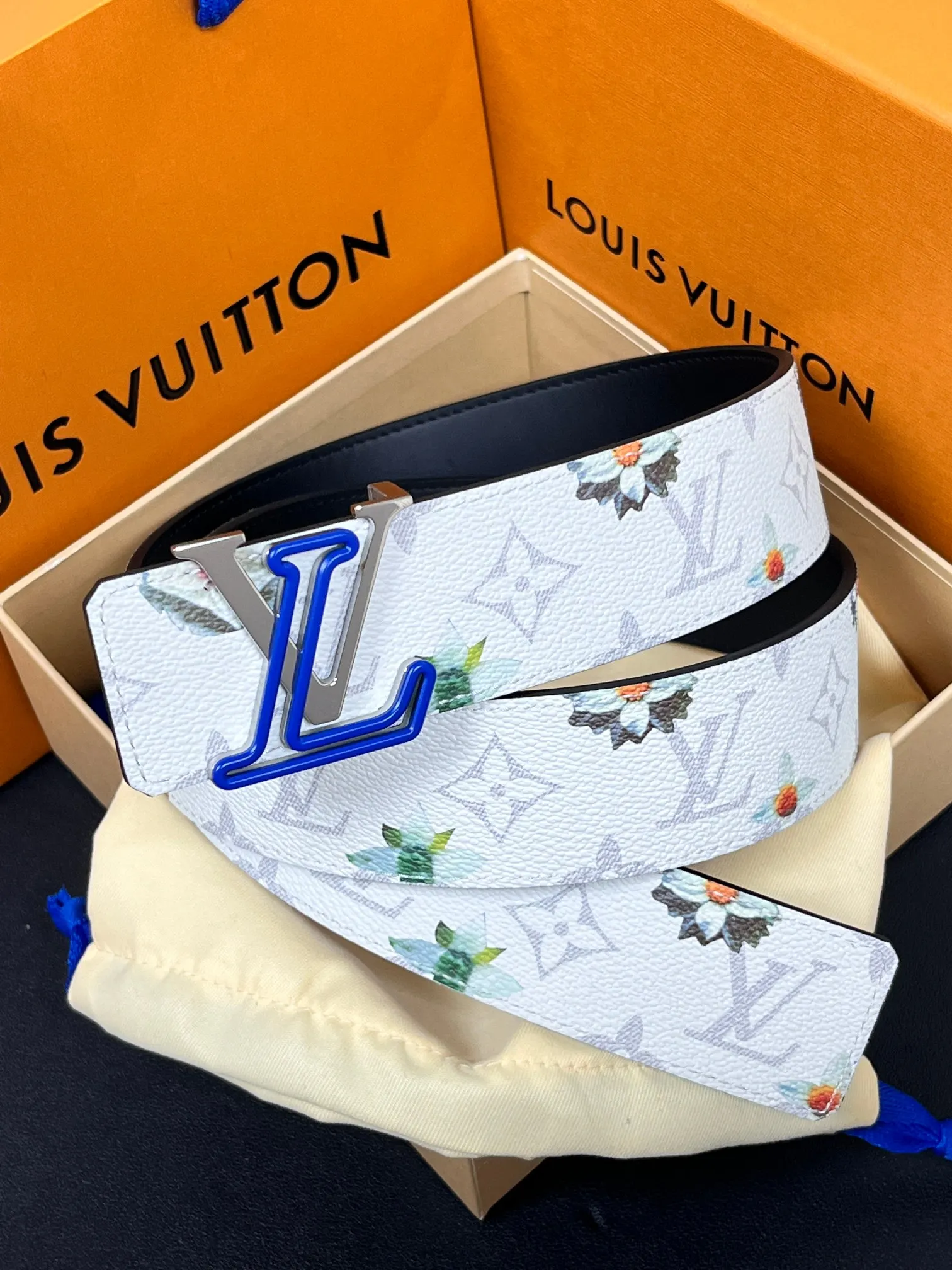 LV 男士精品 印花双面腰带 LV 男士精品 印花双面腰带