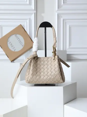 796569 复古经典包 女士斜挎包高仿BV女包