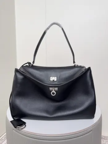 188007 大廓形银扣包包 女士斜挎包高仿巴黎世家女包