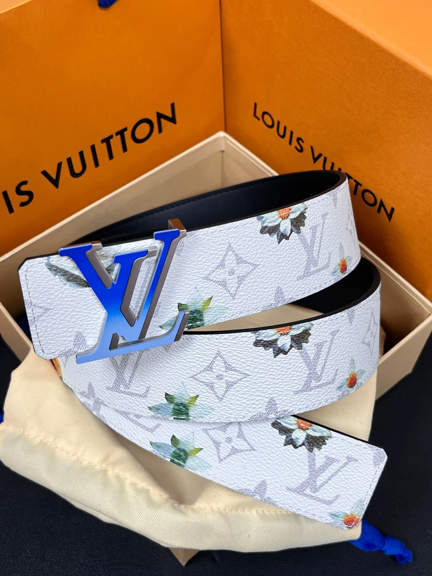 LV 男士精品 印花双面腰带 LV 男士精品 印花双面腰带