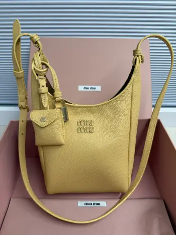 5BE099 新品小方包 女士斜挎包高仿缪缪女包